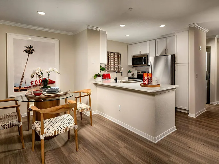 Fully Equipped Kitchen with Stainless Steel Appliances