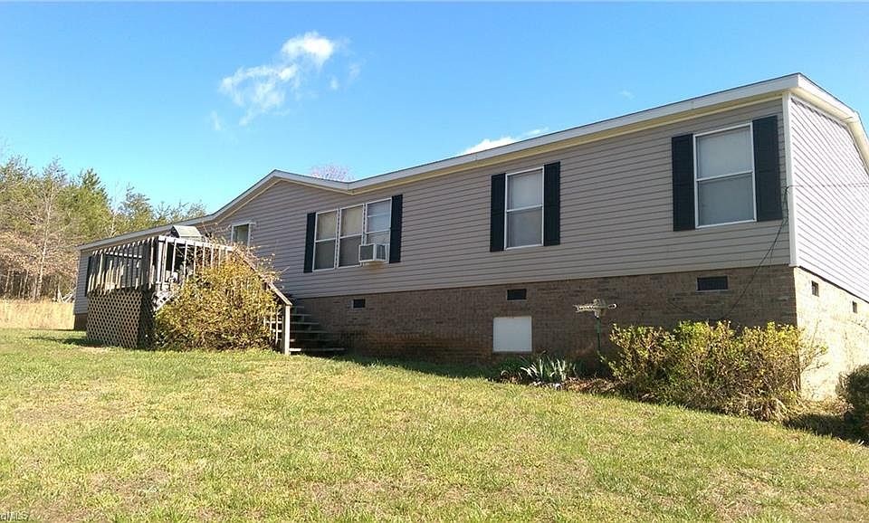 1st image of 618 Fieldstone Dr