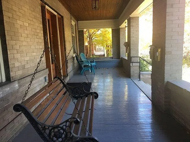 1545 Vine St — Photo 3