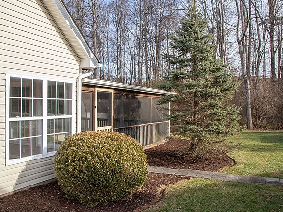 4th image of 119 Willow Oak Ct