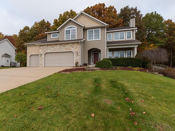 2nd image of 7560 Texas Heights Ave