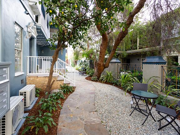 3rd image of 1348 N Alta Vista Blvd