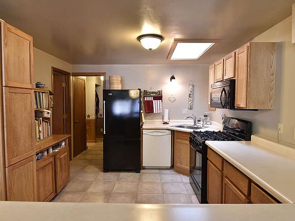 3rd image of 2365 317th Ave NE