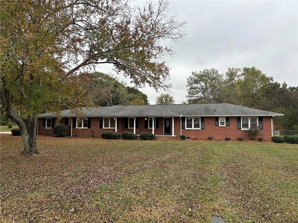 36 Brookwood Dr photo 1