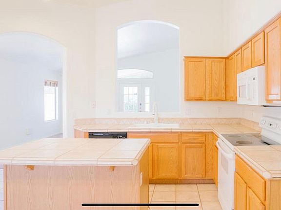 3rd image of 6937 W Juniper Ave