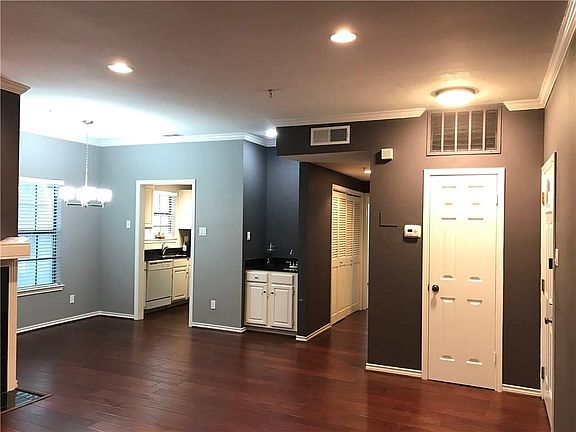 4th image of 6002 Auburndale Ave #6002A