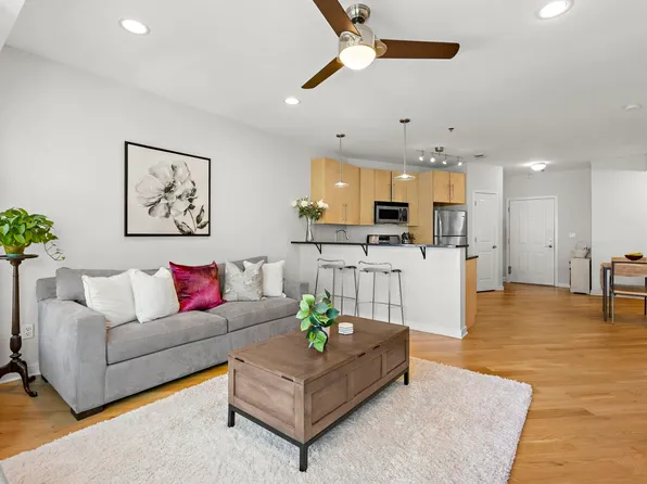 83 Monroe Street 3A image 3 of 20