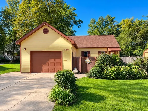 928 Powell Ave, Erie, PA 16505