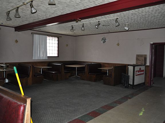 4th image of 1330 Pleasant Valley Blvd