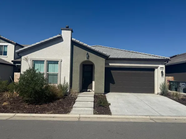 6402 E Millie Dr, Fresno, CA 93727