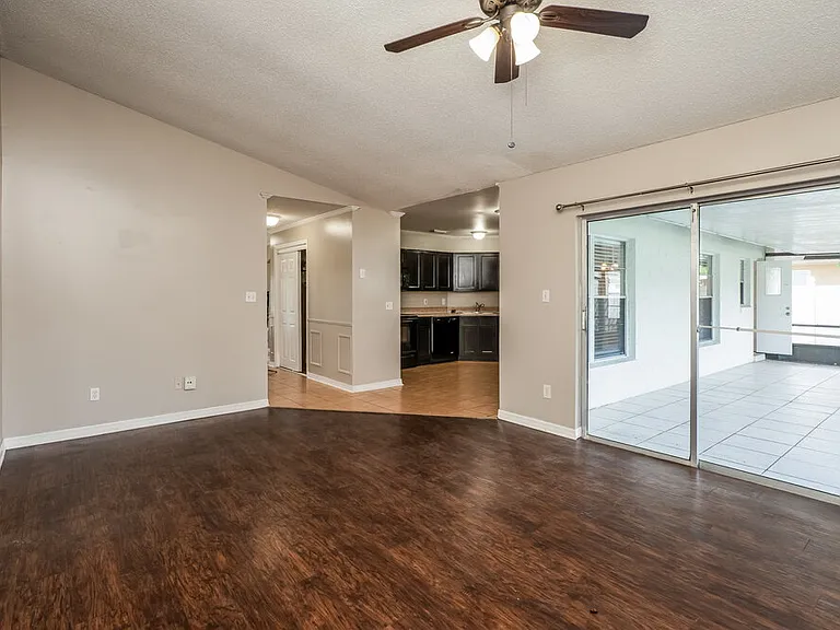 2629 Saffron Dr — Photo 3