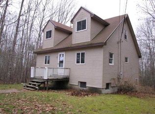 30 Slab Pile Ln, Waldoboro, ME 04572