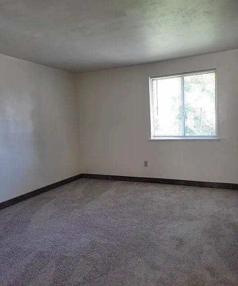 128 S 2nd St — Photo 8