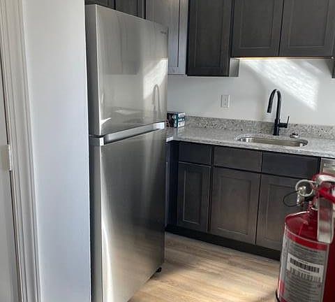 3rd image of 19 Karen Dr Unit 19