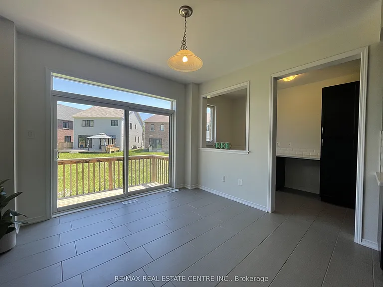 7869 Buckeye Cres — Photo 6