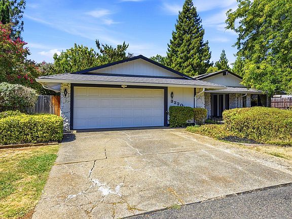 4th image of 3220 Salida Way