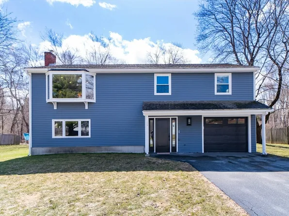 25 Longmeadow Rd, Medfield, MA 02052