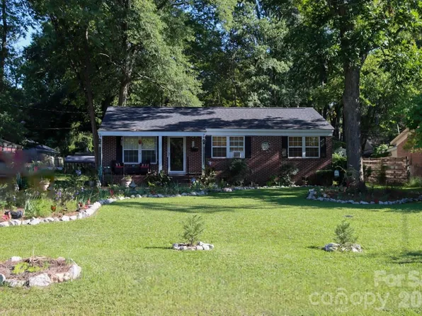 711 Pine St, Cheraw, SC 29520