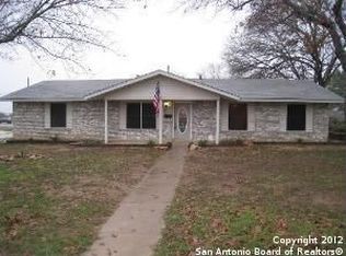 201 Maple Dr, Schertz, TX 78154