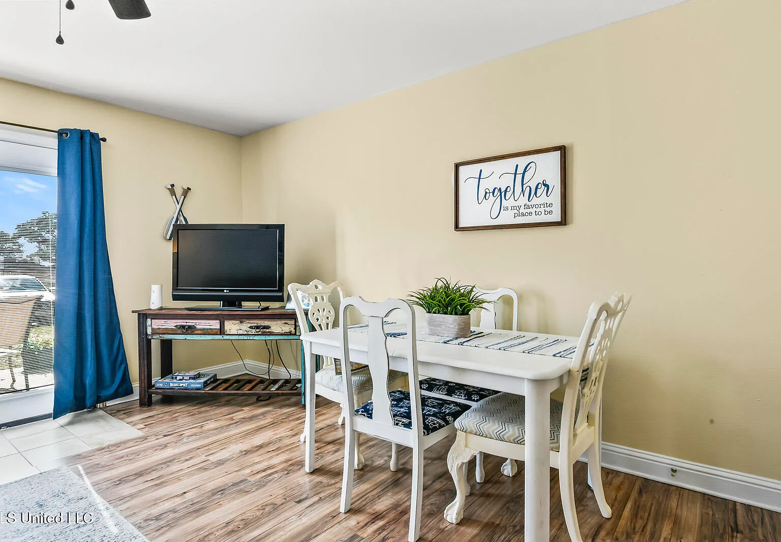 2 bed, 1.5 bath, 985 sqft, $2,295 — Photo 4