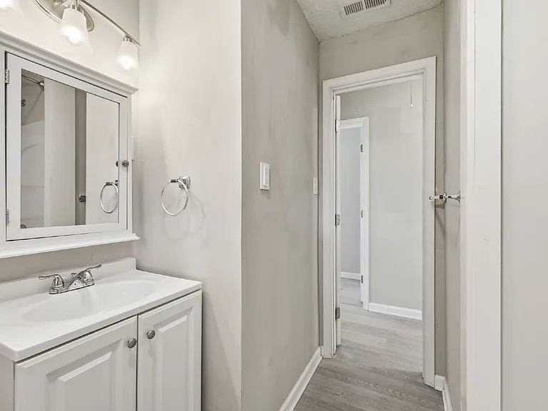24 Warren Dr — Photo 25