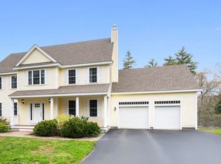 37 Oak Ledge Cir, Rowley, MA 01969