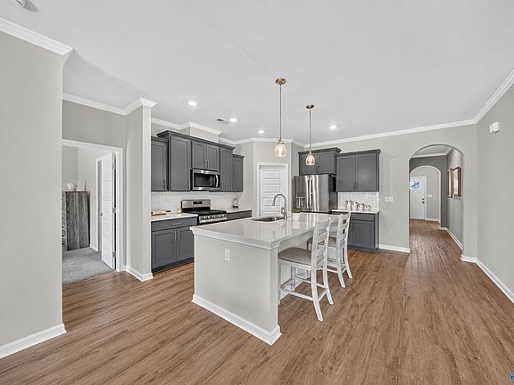 5th image of 161 Flintridge Dr