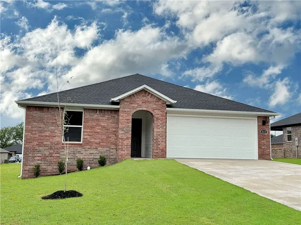 3112 N Bella St, Siloam Springs, AR 72761