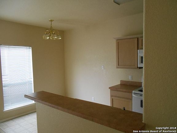 4th image of 4152 Saint Charles