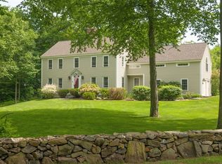 6 Godfrey Cove Rd, York, ME 03909