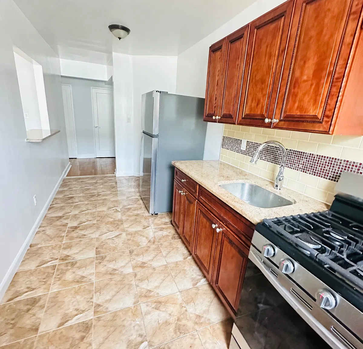 1 bed, 1.0 bath, 1025 sqft, $2,830 — Photo 1
