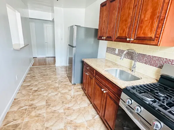 471 Merrick Rd APT 1K, Rockville Centre, NY 11570