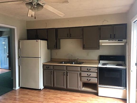 5th image of 103 Clyde St