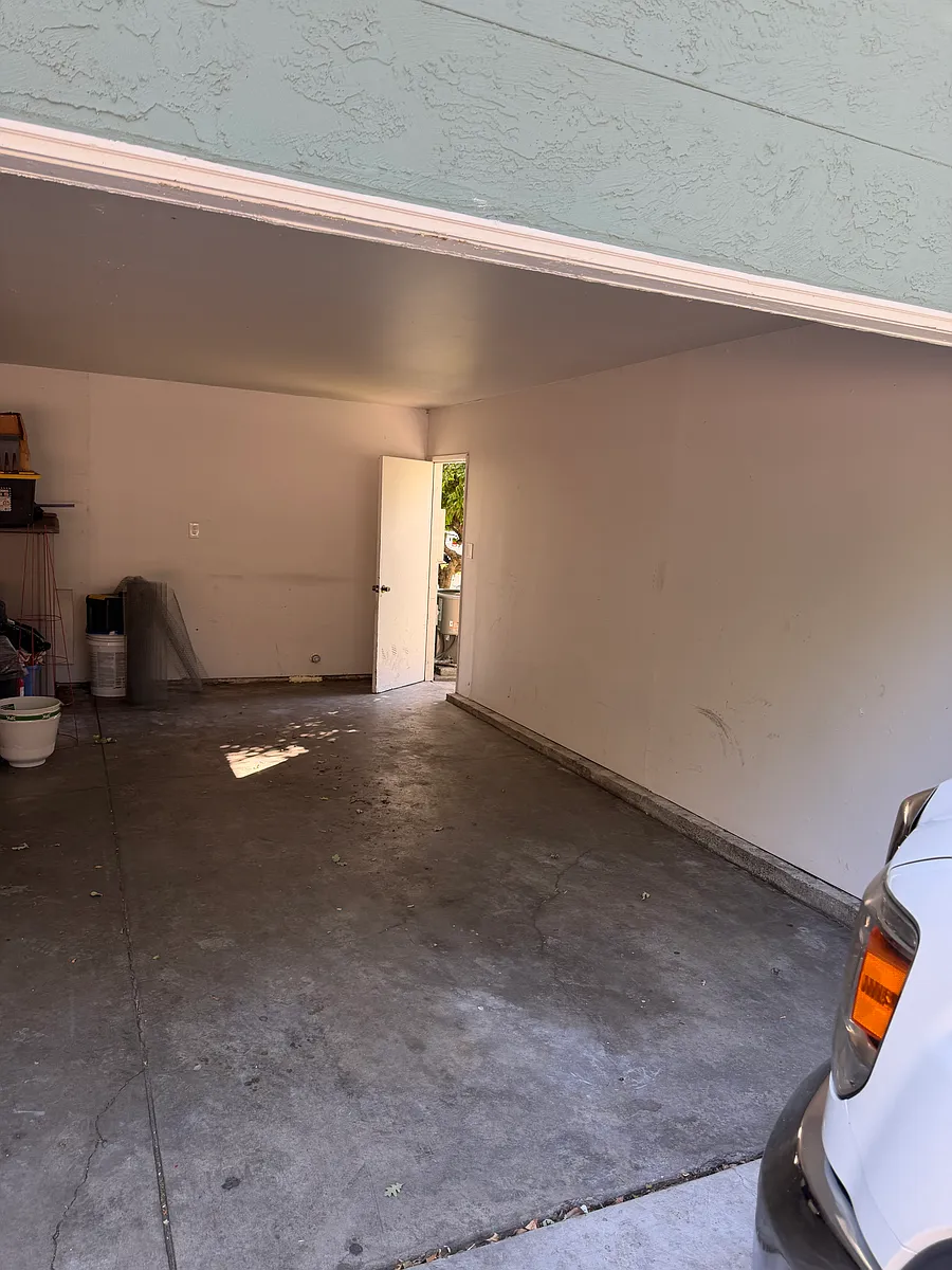 Building Photo - 1475 Del Rio Cir #D