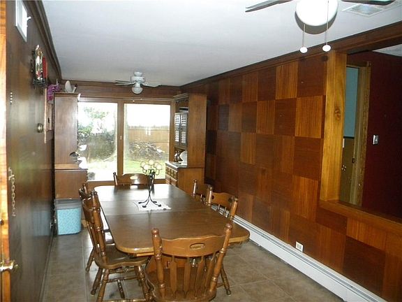 4th image of 10 Progress Ave