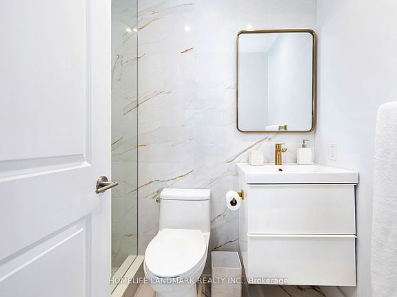 5th image of 18 Yorkville Ave #505
