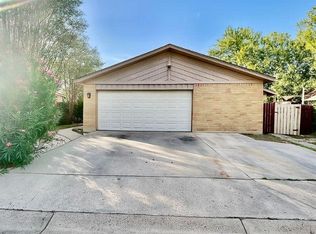 910 Castle Heights Dr, Laredo, TX 78041