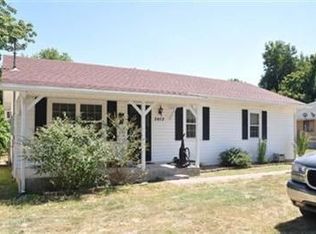 2452 N Albertha Ave, Springfield, MO 65803