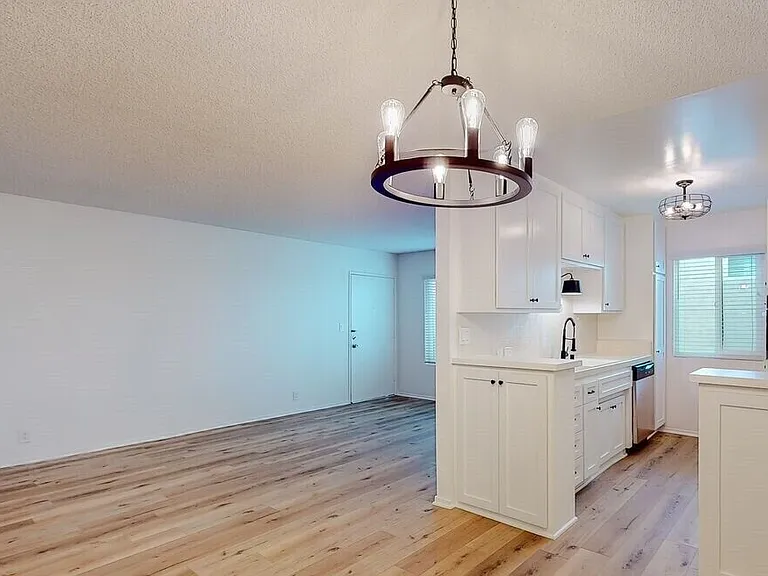 1827 Manning Ave #3 — Photo 9