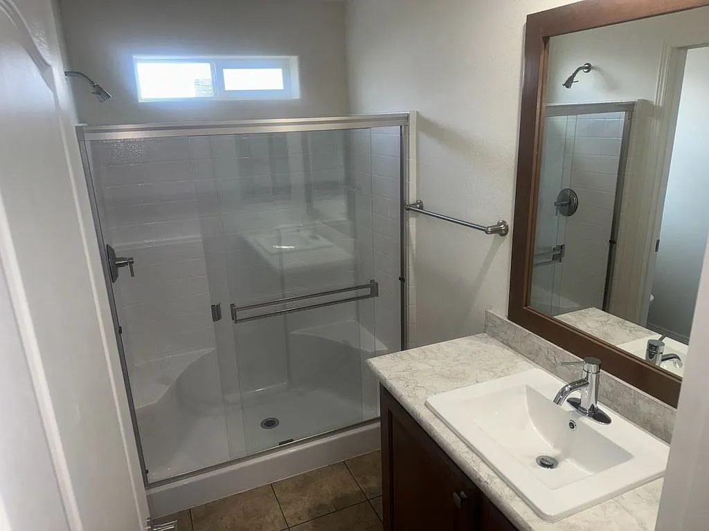 Building Photo - 1111 N Lamb Blvd #16