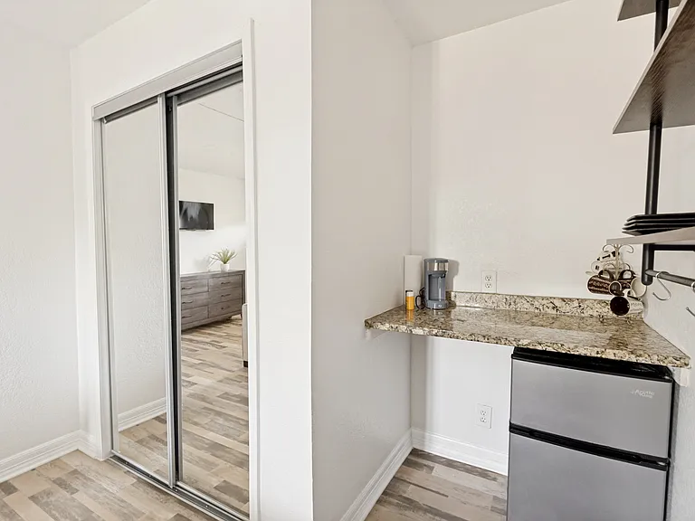 438 E Wright Blvd #2 — Photo 5