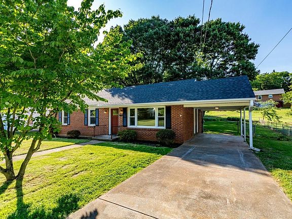 3rd image of 852 Summerdean Ave