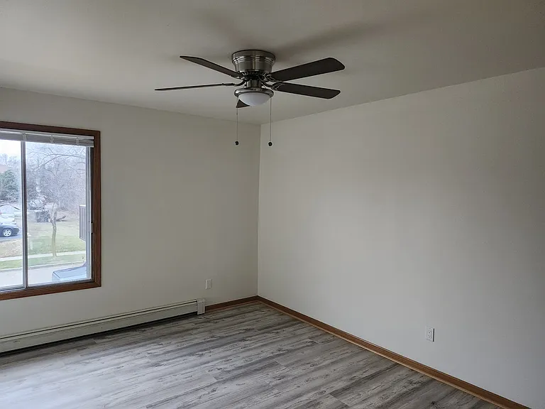 4812-24 N 104th St #6 — Photo 14