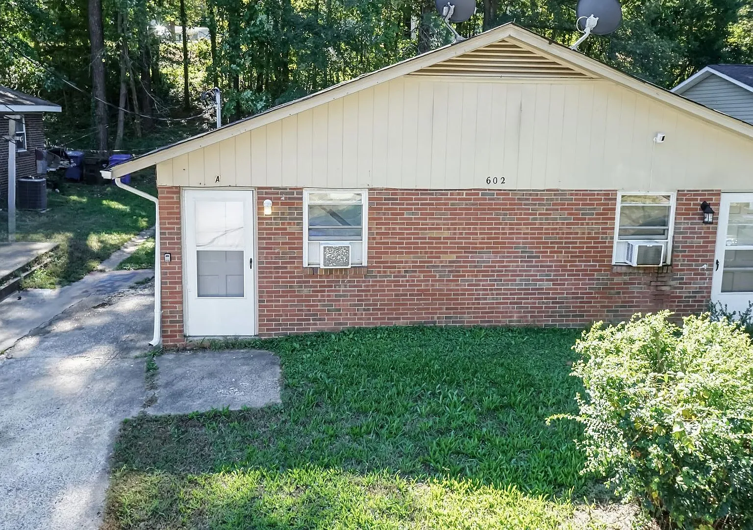 Two Bedroom Home! — Photo 2
