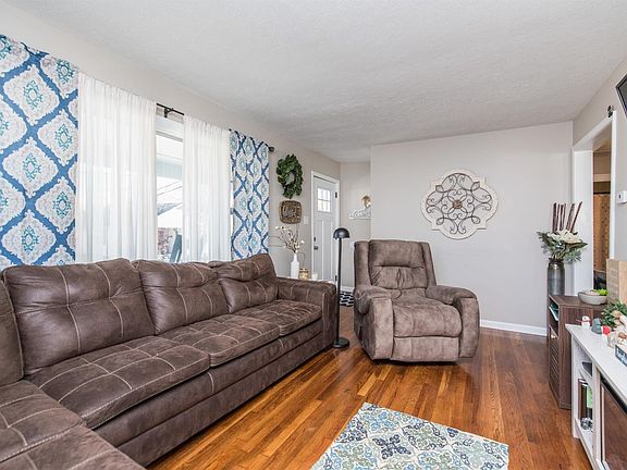 4th image of 269 Creekview Dr