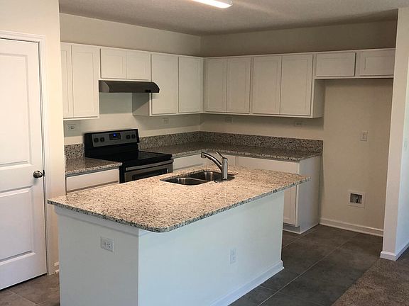 4th image of 365 Sawmill Landing Dr
