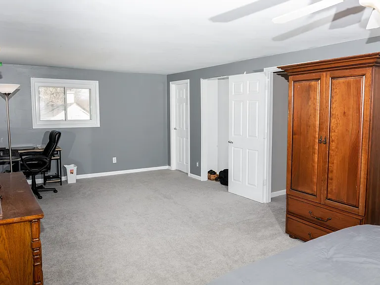 22582 Albion Ave — Photo 3