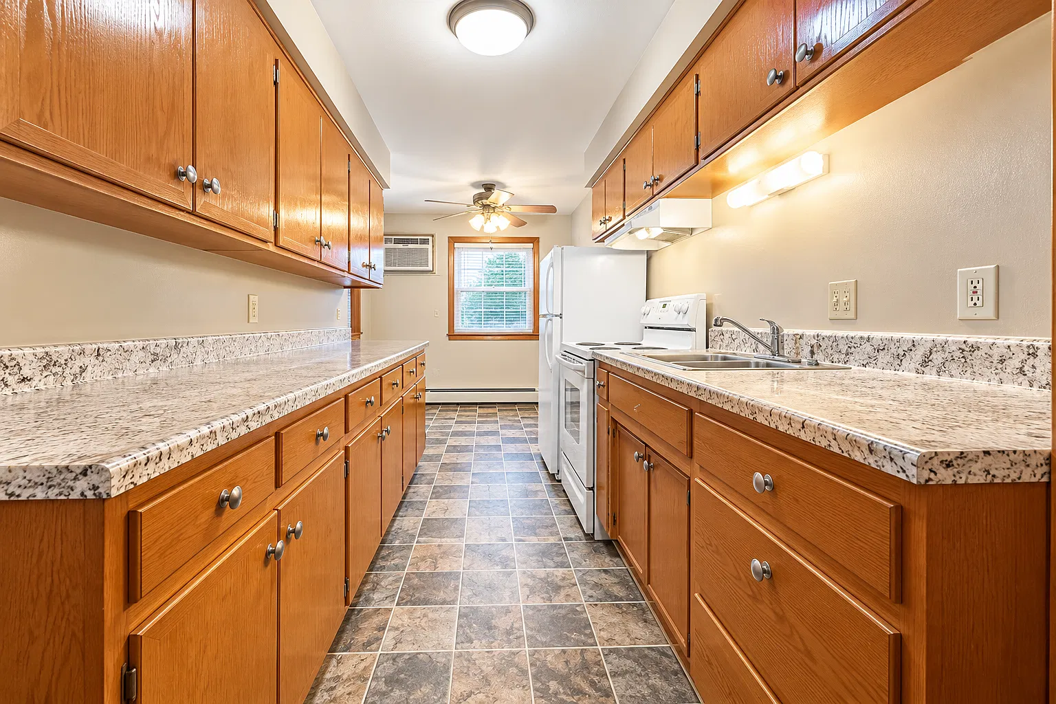 1 bed, $949 — Photo 1