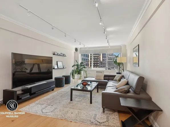 333 E 46th St APT 9B, Manhattan, NY 10017