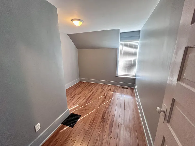 1292 Argyle Rd — Photo 7